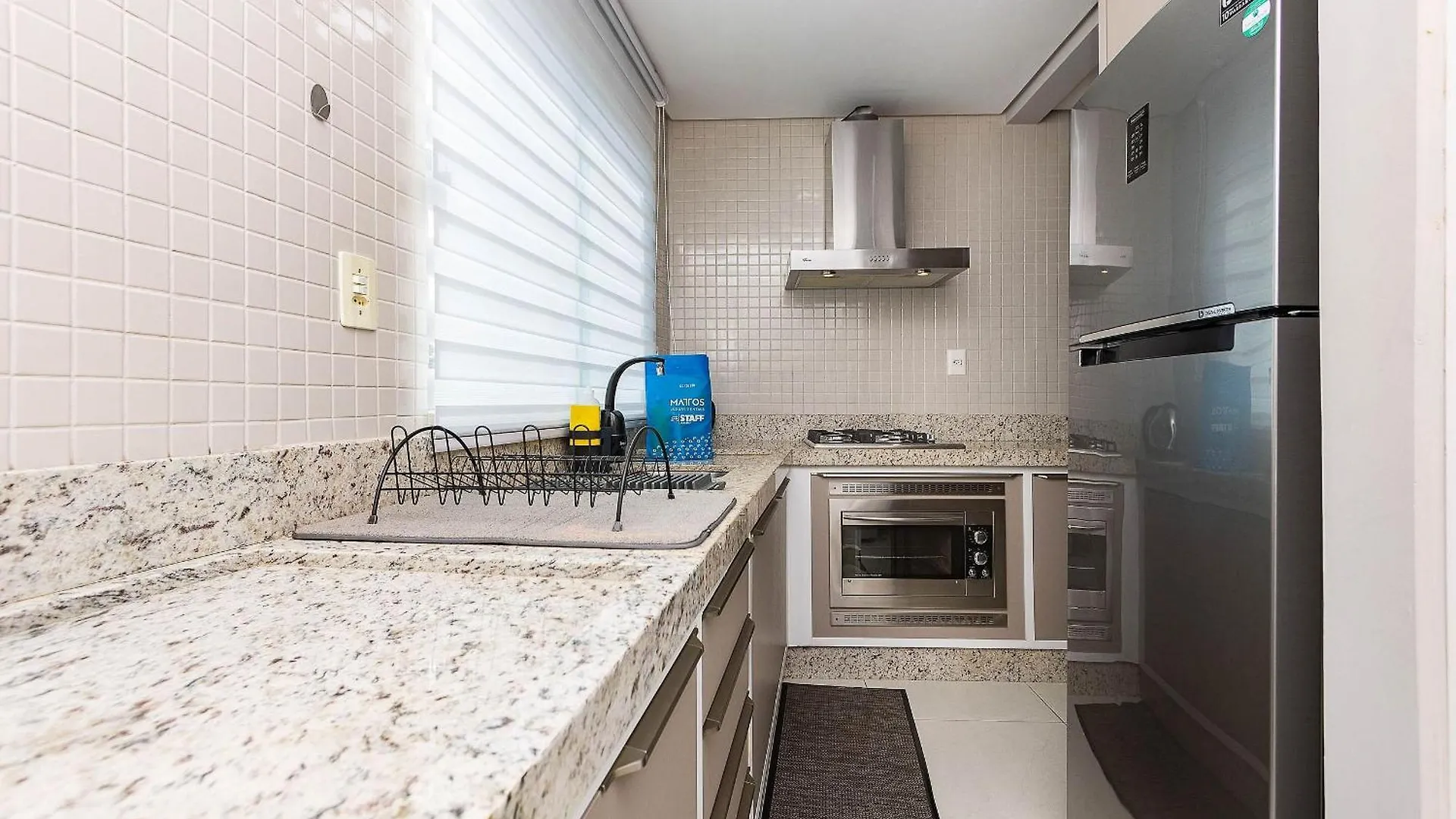 Vila Das Ondas 206 - Apartamento Economico A Metros Do Mar Em Canto Grande - 2 Dormitorios Para Ate 4 Pessoas Bombinhas 0*,  Brazil