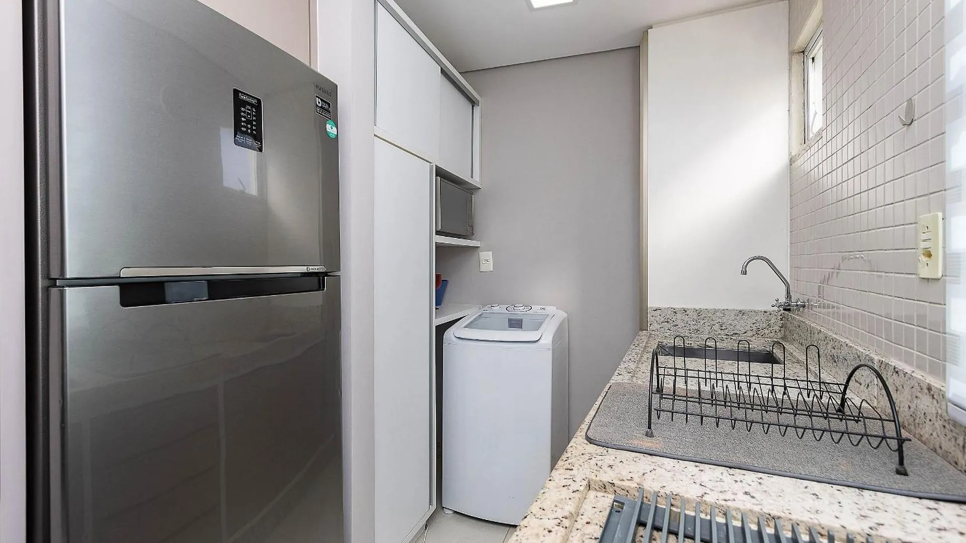 Vila Das Ondas 206 - Apartamento Economico A Metros Do Mar Em Canto Grande - 2 Dormitorios Para Ate 4 Pessoas Bombinhas