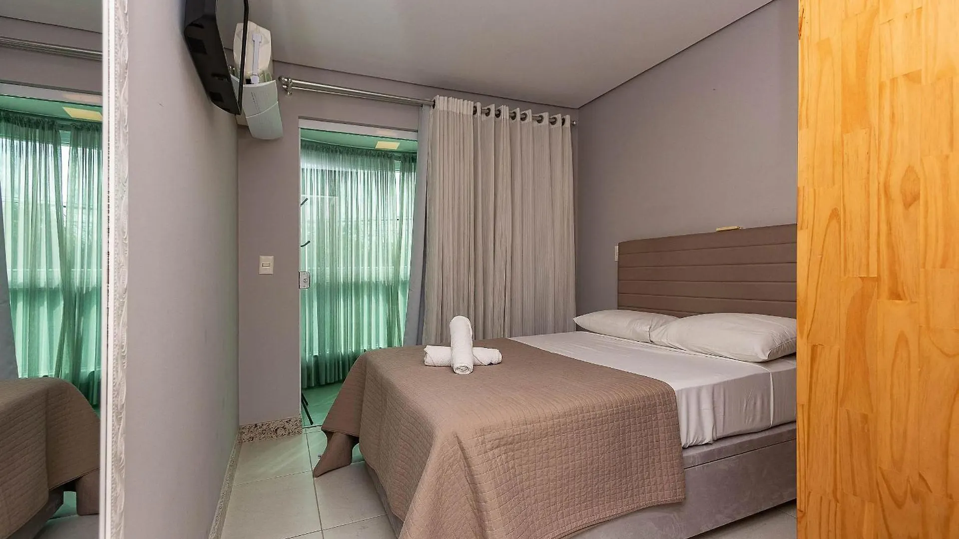 Vila Das Ondas 206 - Apartamento Economico A Metros Do Mar Em Canto Grande - 2 Dormitorios Para Ate 4 Pessoas Bombinhas Brazil