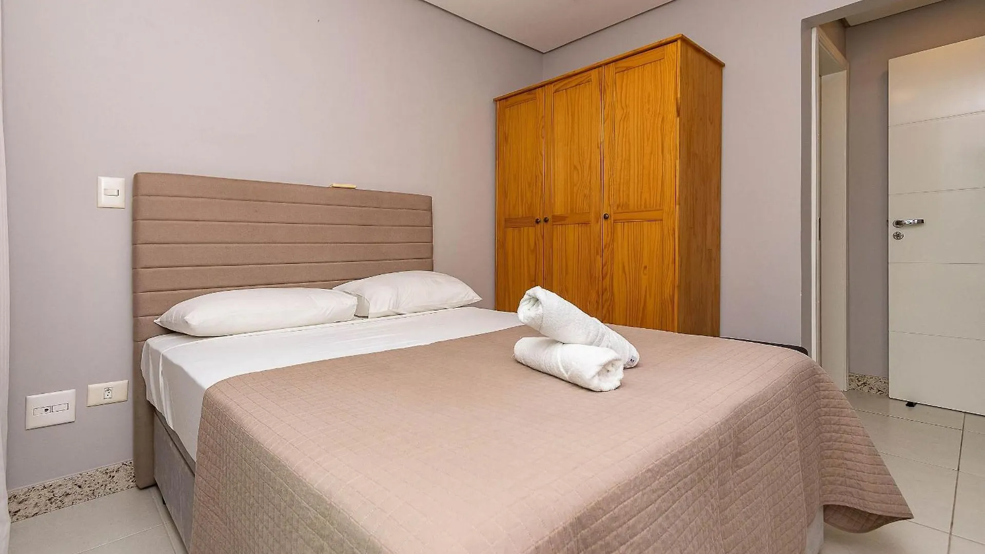 Vila Das Ondas 206 - Apartamento Economico A Metros Do Mar Em Canto Grande - 2 Dormitorios Para Ate 4 Pessoas Bombinhas Apartment